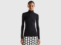 Stretch turtleneck sweater