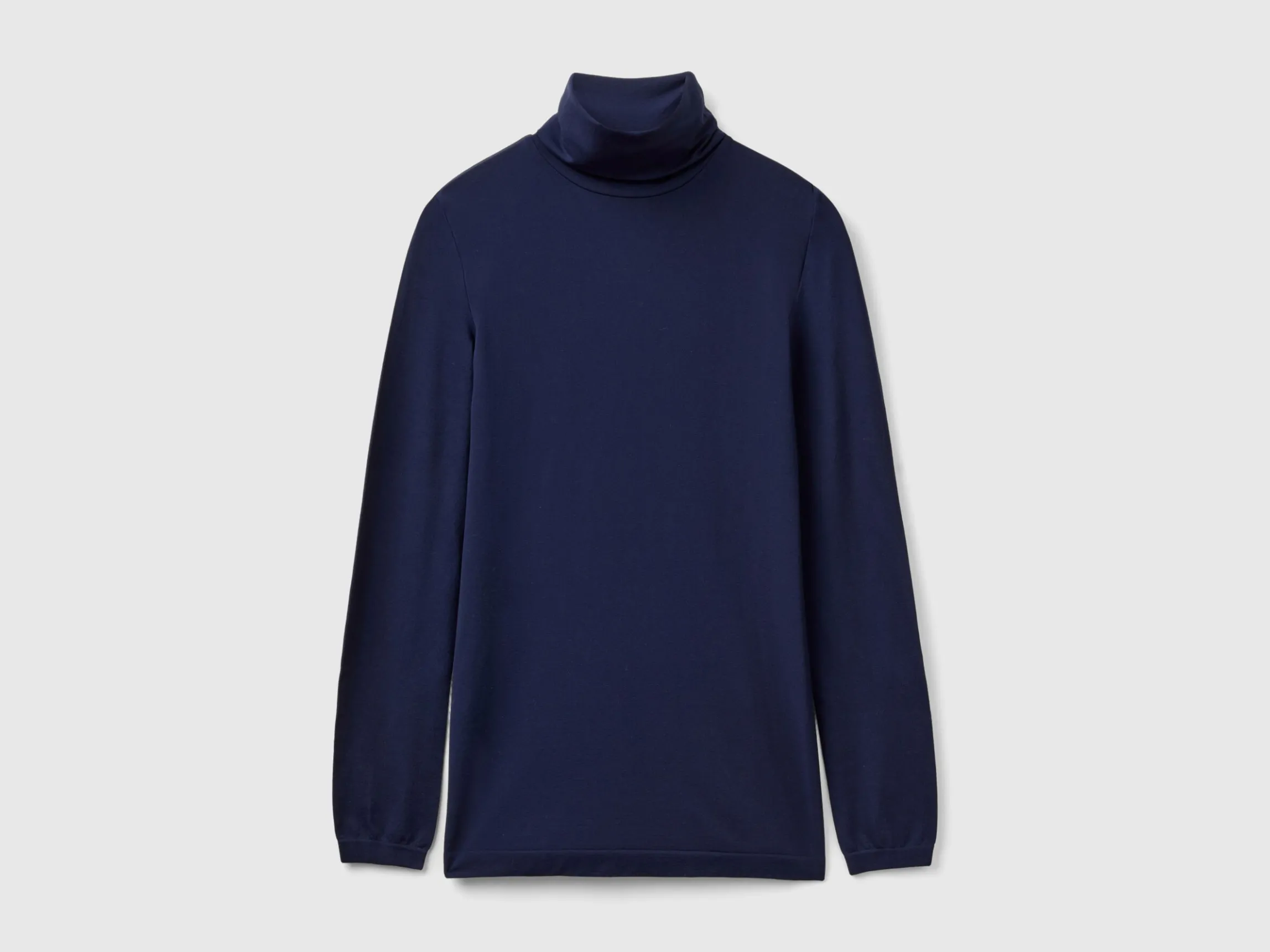 Stretch turtleneck sweater