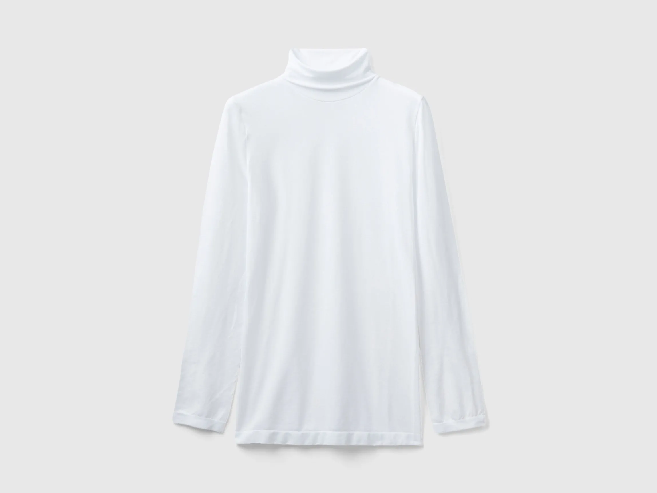 Stretch turtleneck sweater