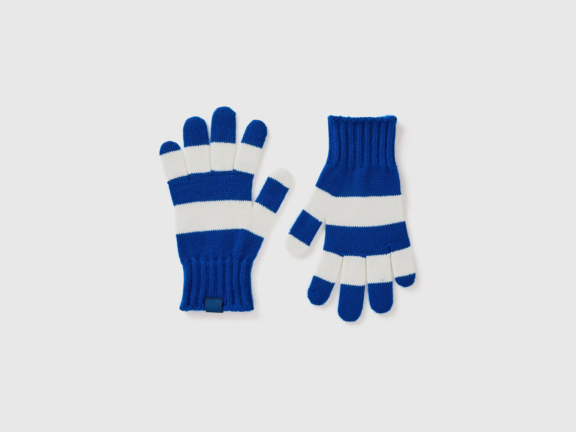 Striped knit gloves