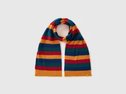 Striped knit scarf