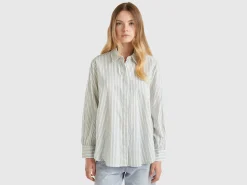 Striped shirt made from linen blend