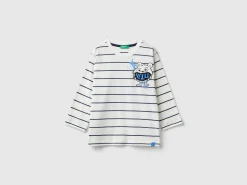 Striped t-shirt with applique
