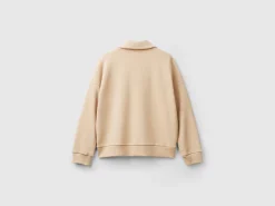 Sweat fabric polo with V-neck