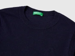 Sweater in cashmere and wool blend