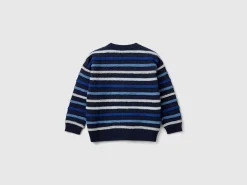 Sweater with multicolored stripes