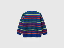 Sweater with multicolored stripes
