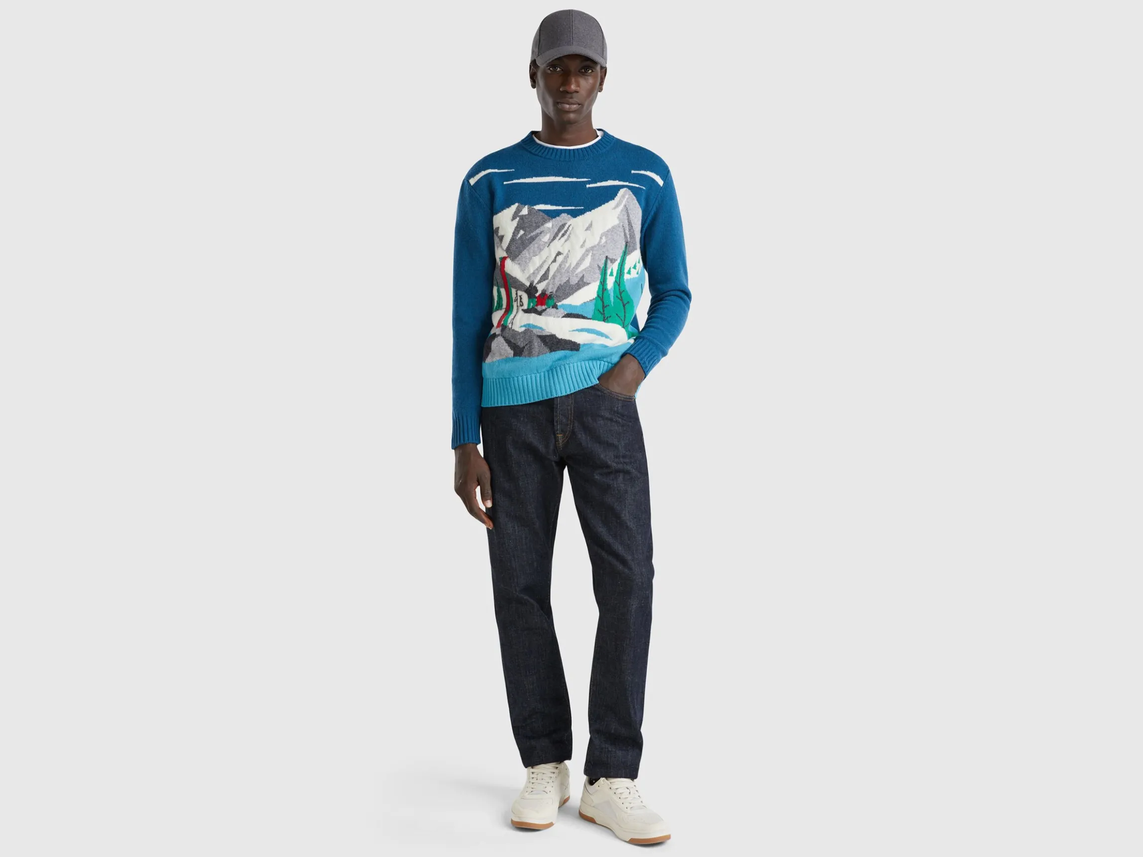 Sweater with ski graphic
