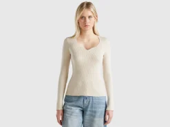 Sweater with sweetheart neck