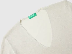 Sweater with V-neck and lurex