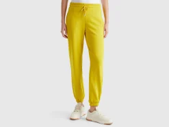Sweatpants with drawstring