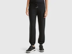 Sweatpants with drawstring