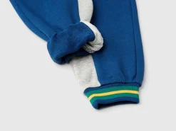 Sweatpants with embroidery