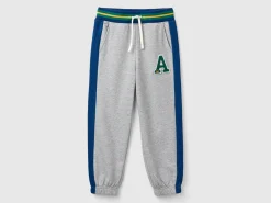 Sweatpants with stripes