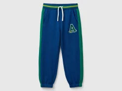 Sweatpants with stripes