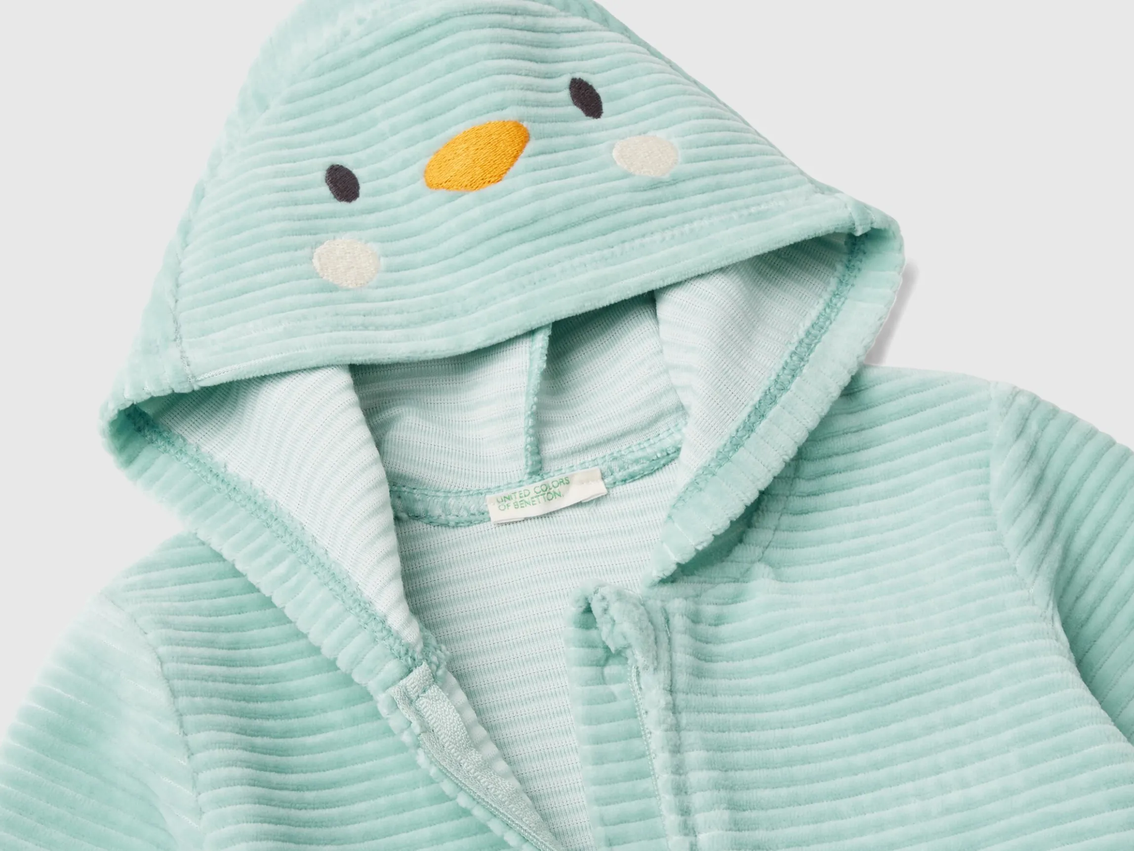 Sweatshirt in chenille with hood