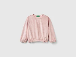 Sweatshirt with chenille bows