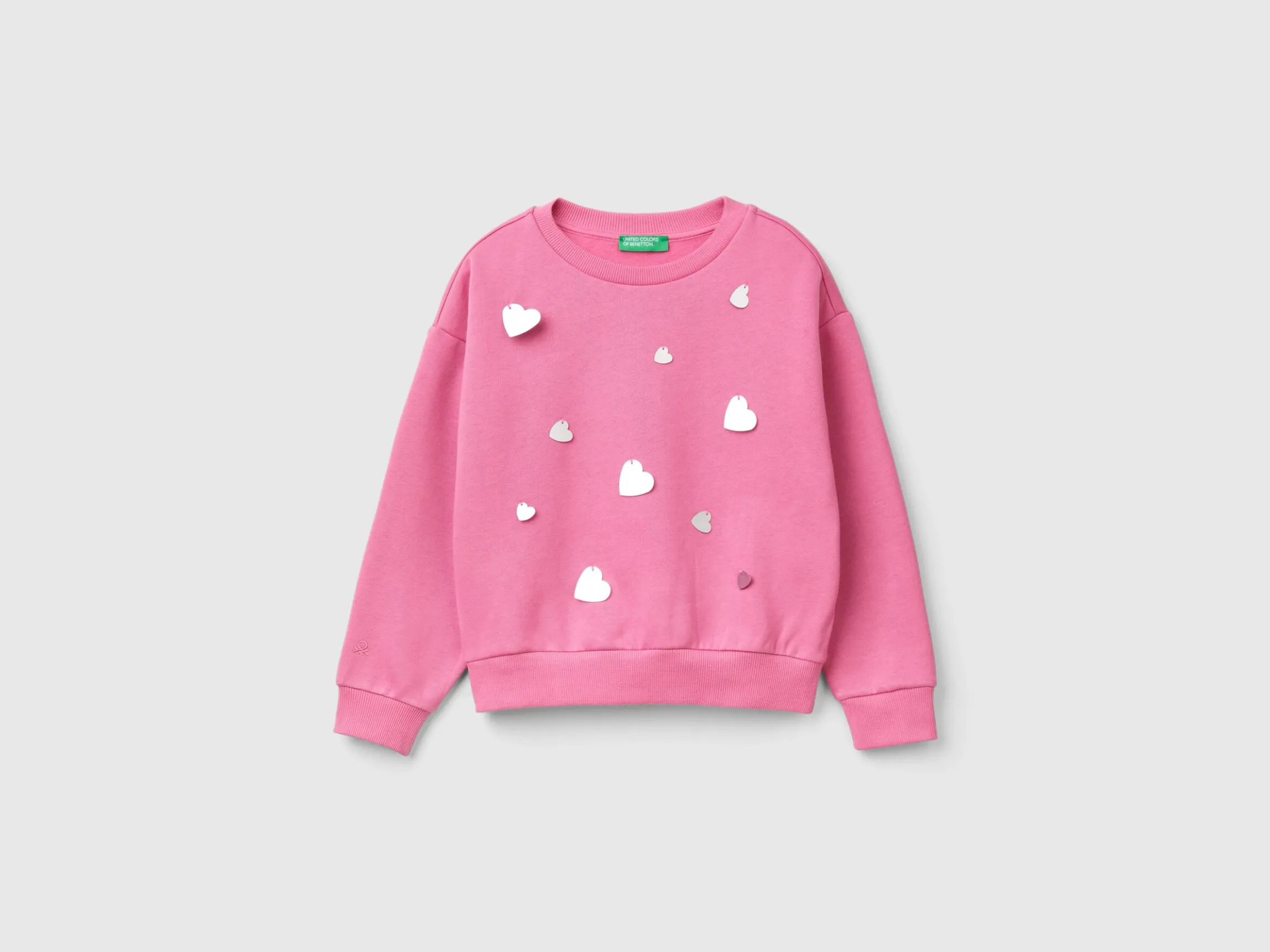 Sweatshirt with heart sequins