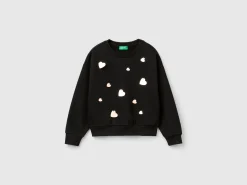 Sweatshirt with heart sequins