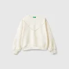 Sweatshirt with jewel-like applique