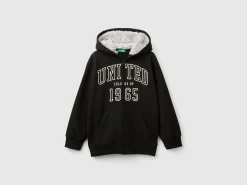 Sweatshirt with lined hood