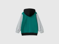 Sweatshirt with lined hood