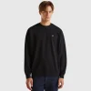Sweatshirt with logo patch
