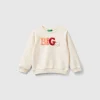 Sweatshirt with petal look applique