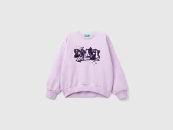 Sweatshirt with sequins