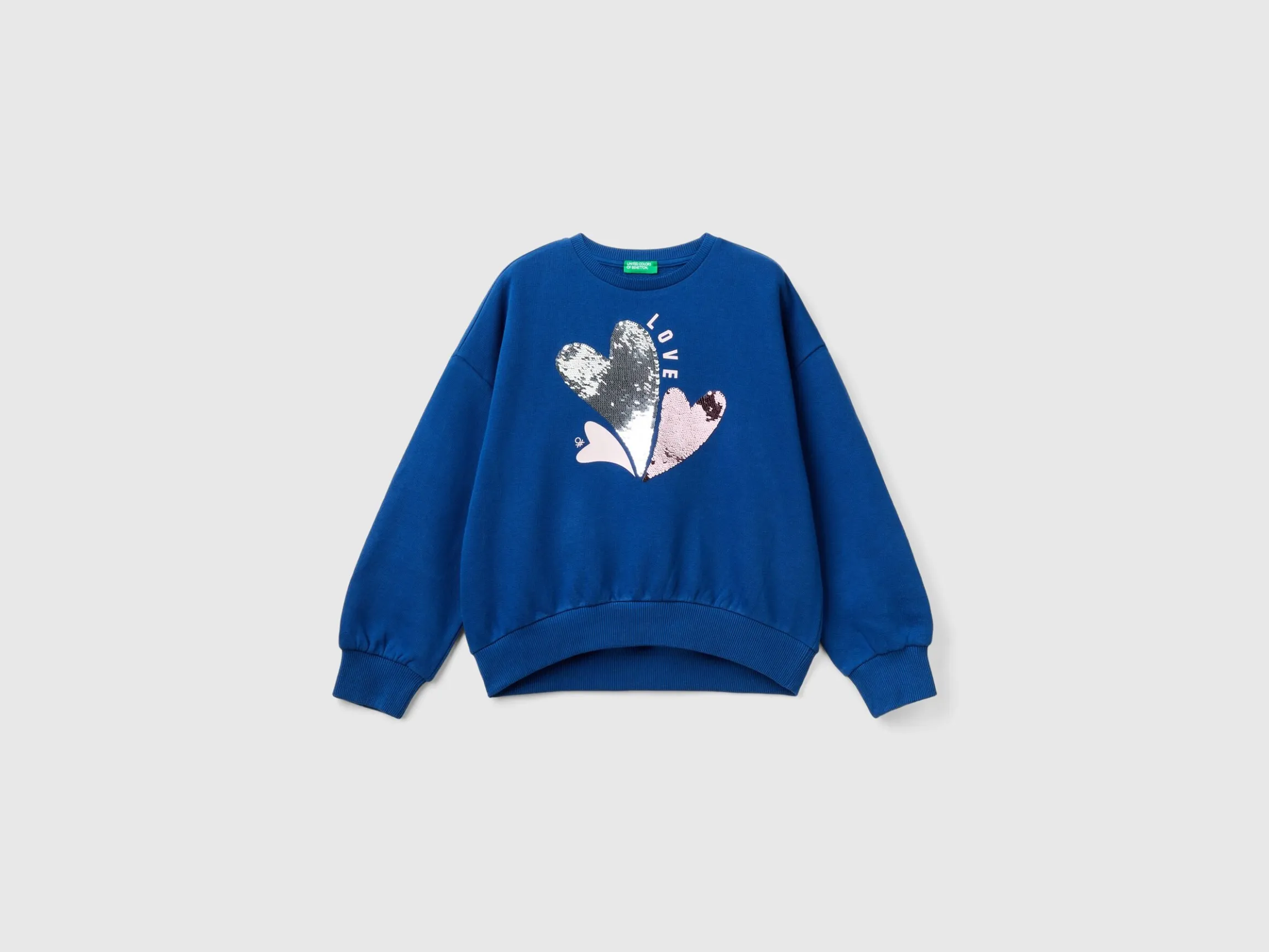 Sweatshirt with sequins