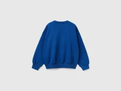 Sweatshirt with sequins