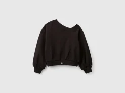 Sweatshirt with uneven neckline