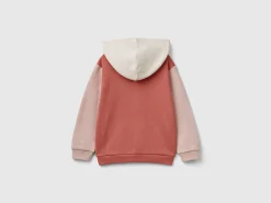 Sweatshirt with zip and sequins