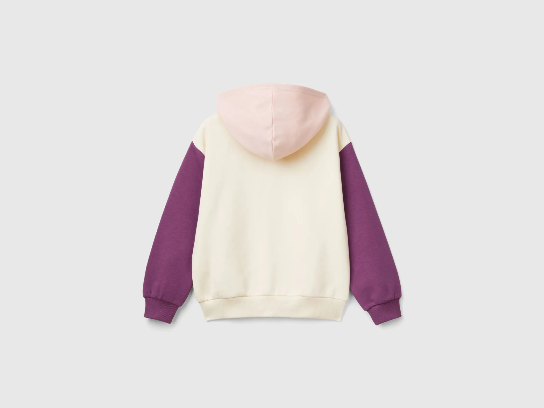 Sweatshirt with zip and sequins