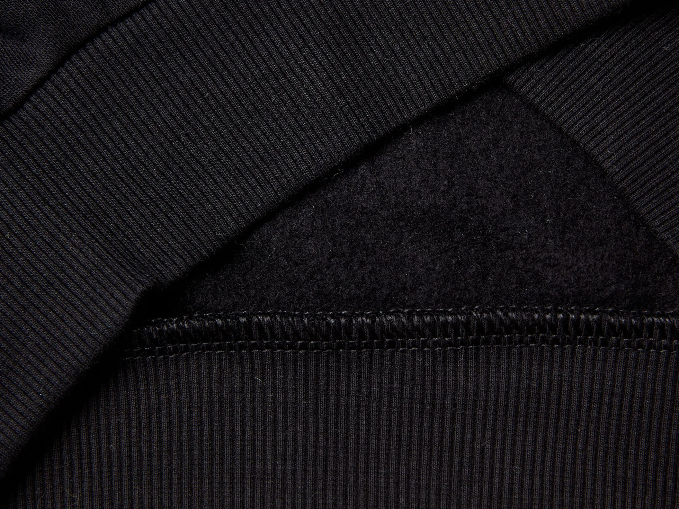 Sweatshirt with zip and sequins