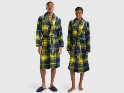 Tartan robe