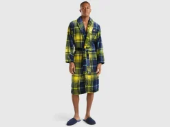 Tartan robe