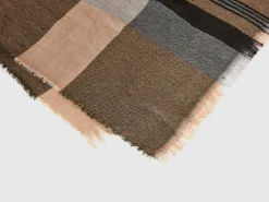 Tartan scarf in wool blend