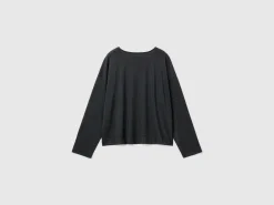 Top with lurex