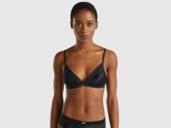 Triangle bra in glossy fabric