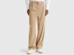 Trousers in corduroy