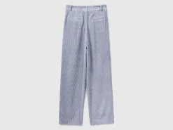 Trousers in corduroy