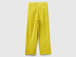 Trousers in corduroy