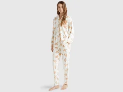 Trousers with biscuit print