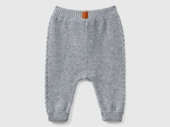 Trousers with cables in recycled wool blend