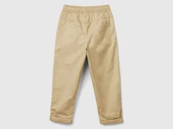 Trousers with drawstring