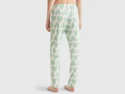 Trousers with heart print