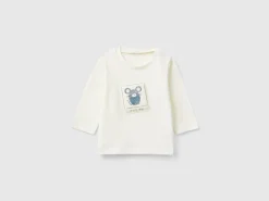 T-shirt with animal patch