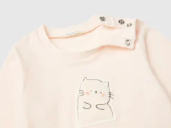 T-shirt with animal patch