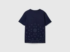 T-shirt with bandana print